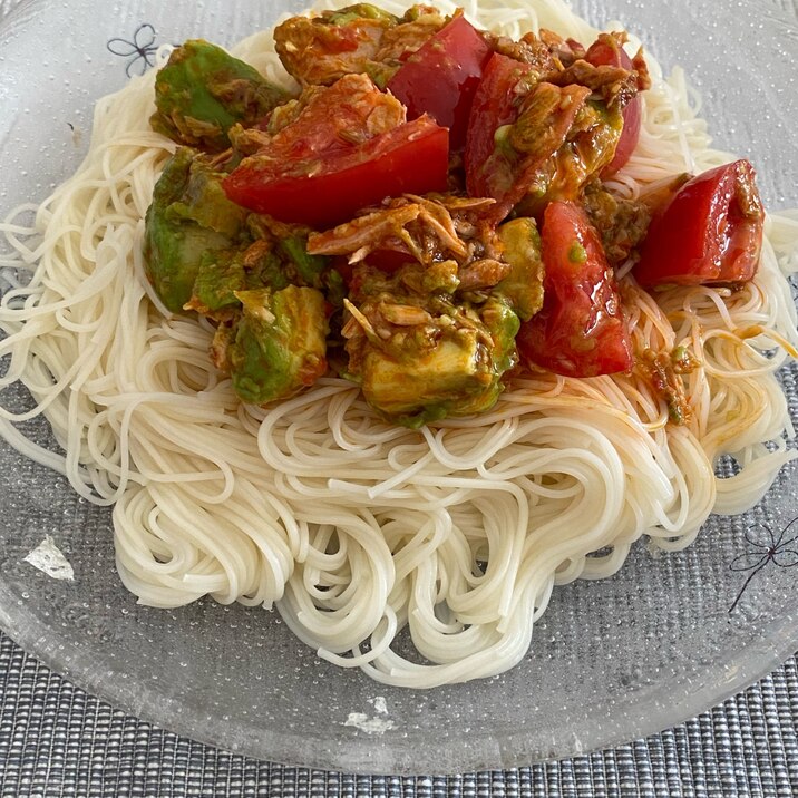 爽やかな美味しさ♪アボカドとトマトとツナの素麺